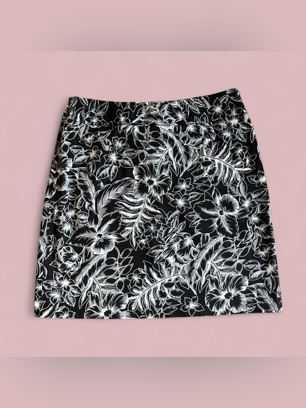 Vintage 90s Rafaella Black & white floral cotton mini skirt size 8